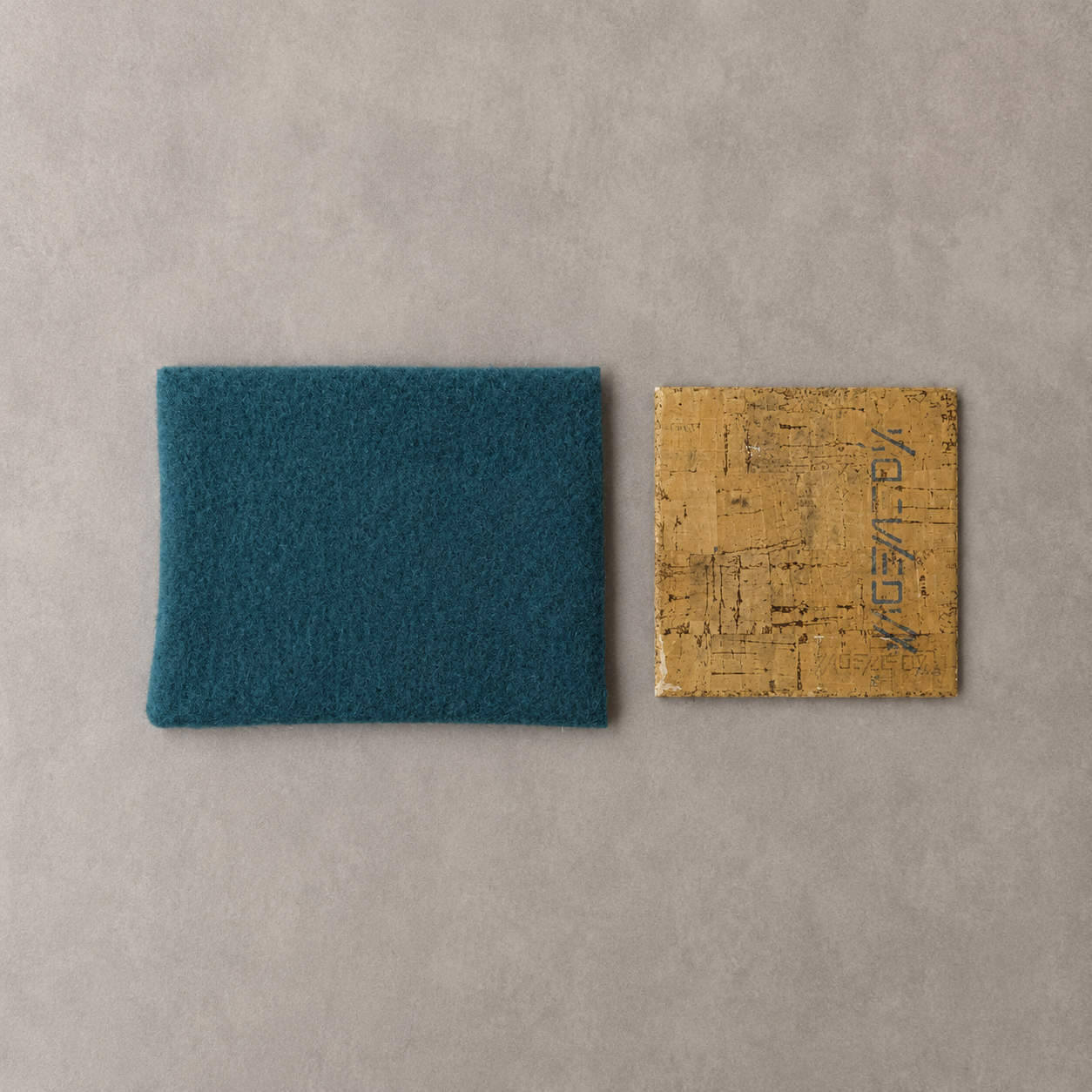 YAGEMEDIA Polaroid „Cow Happy?“ – Material Mix