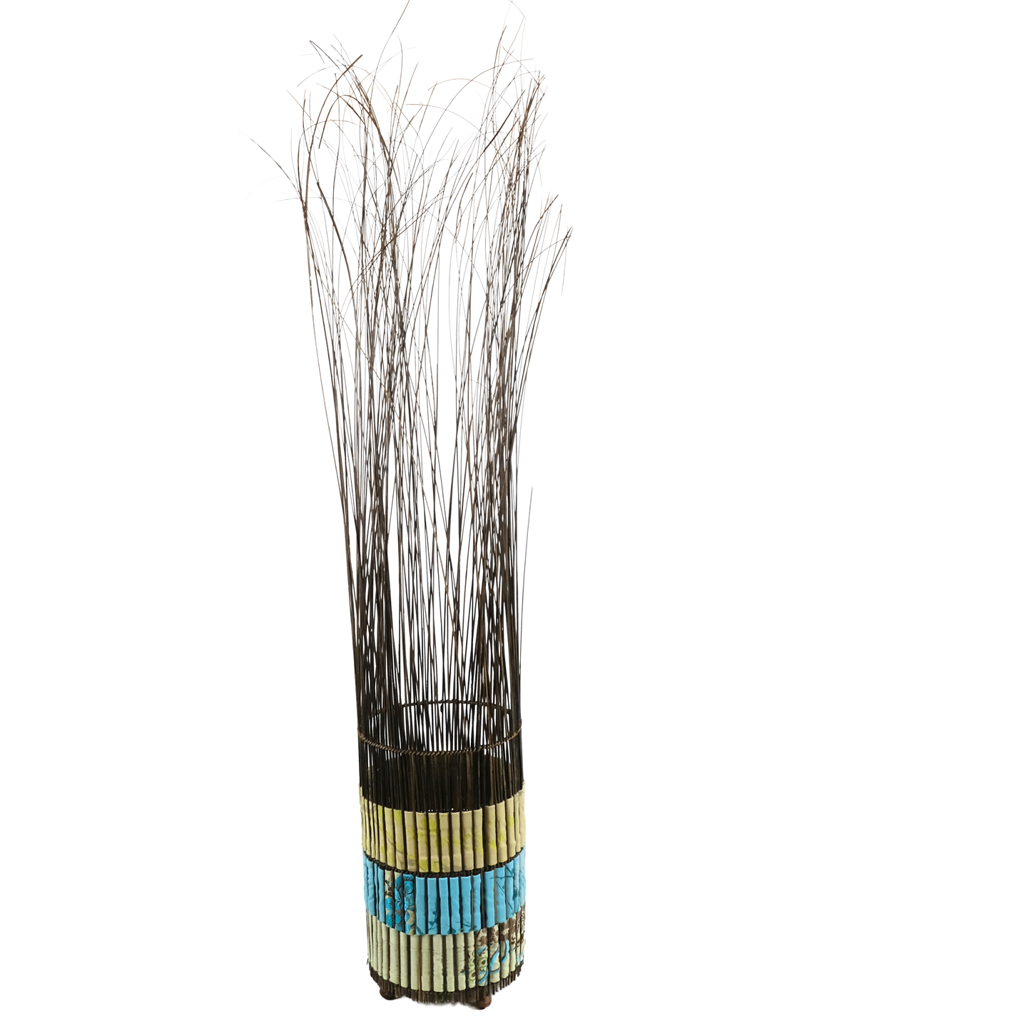 Design-Stehlampe mit geflochtener Struktur – Natürlich, modern und ein echter Blickfang