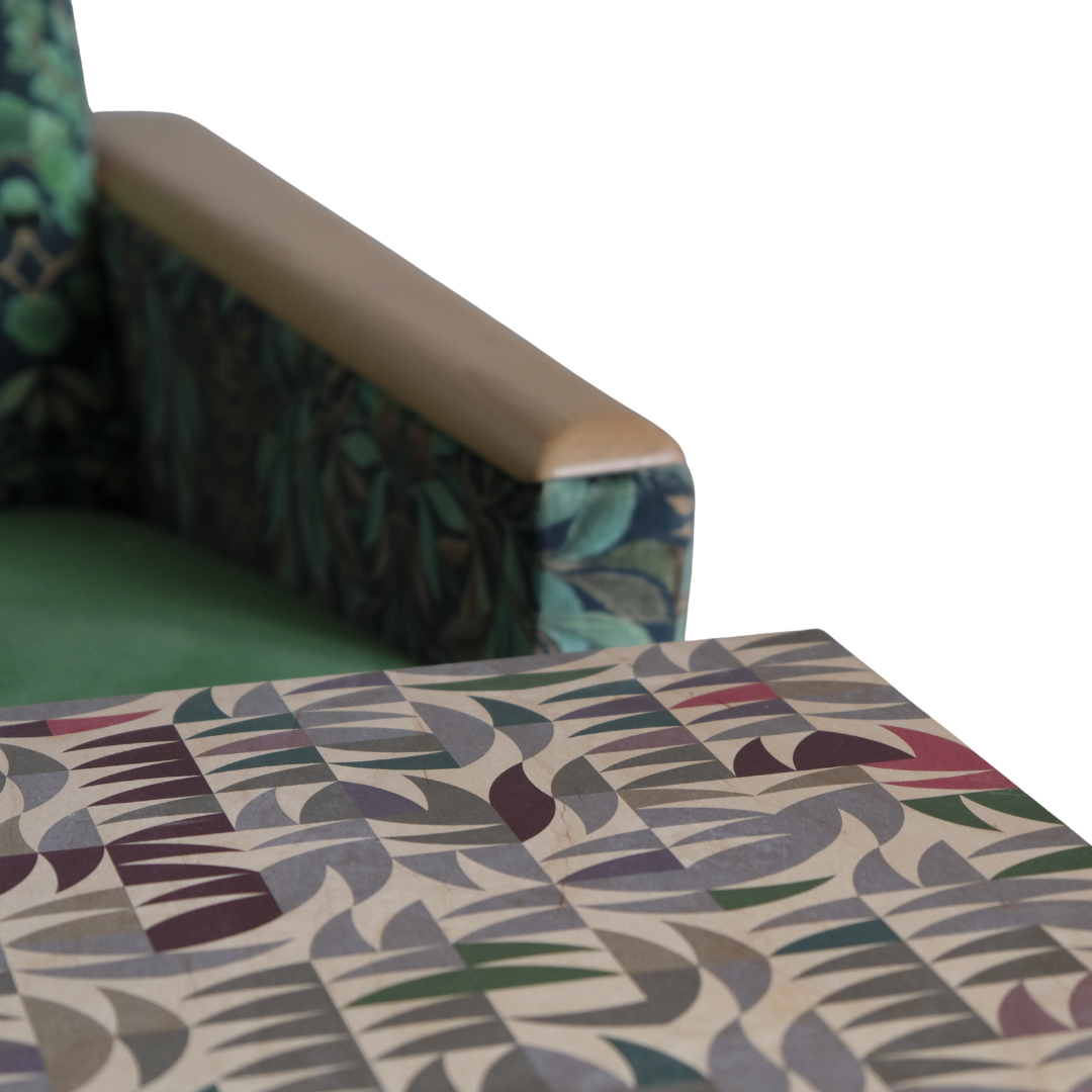 YAGEMEDIA Grafik „ARC“ Burgunder – Florale Präzision im generativen Design