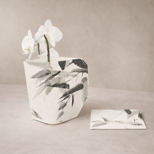 Tapetenvase und Kuvert, Bambus – Upcycling