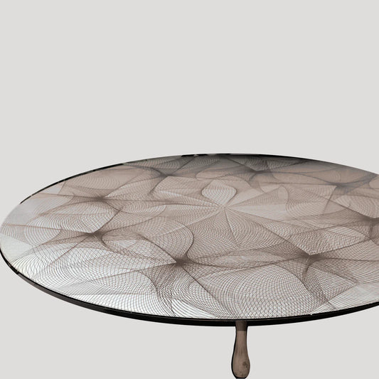 Set aus: Tisch und Lampenschirm „Blüte“ – Kunst und Design in perfekter Harmonie