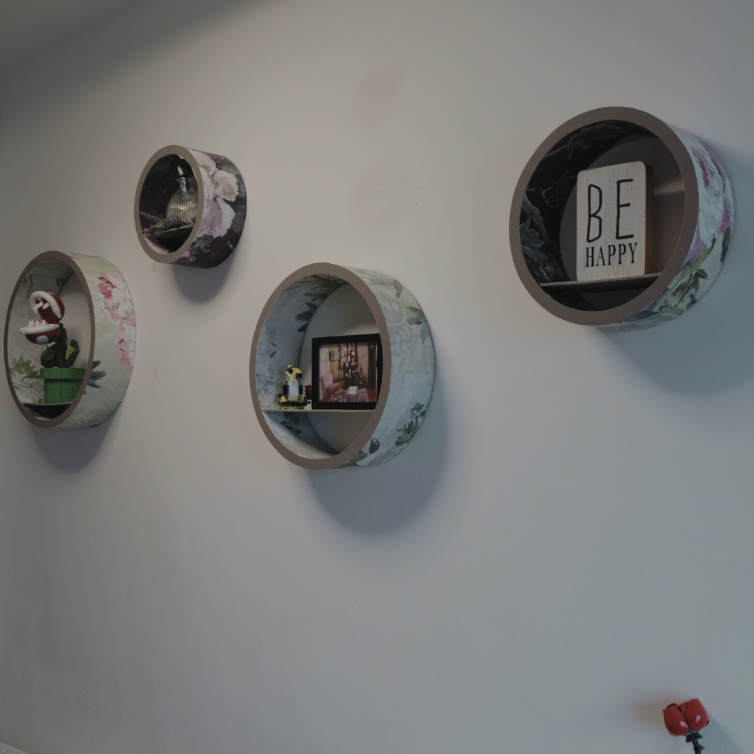 4er Set: Runde Regale, Upcycling aus Tapete – Exklusiv