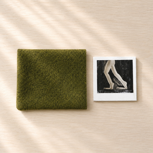 YAGEMEDIA Polaroid „Barbie?“ – Material Mix